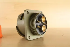 Bell Helicopter Connector Plug / Bulkhead SCPB020R24-12S